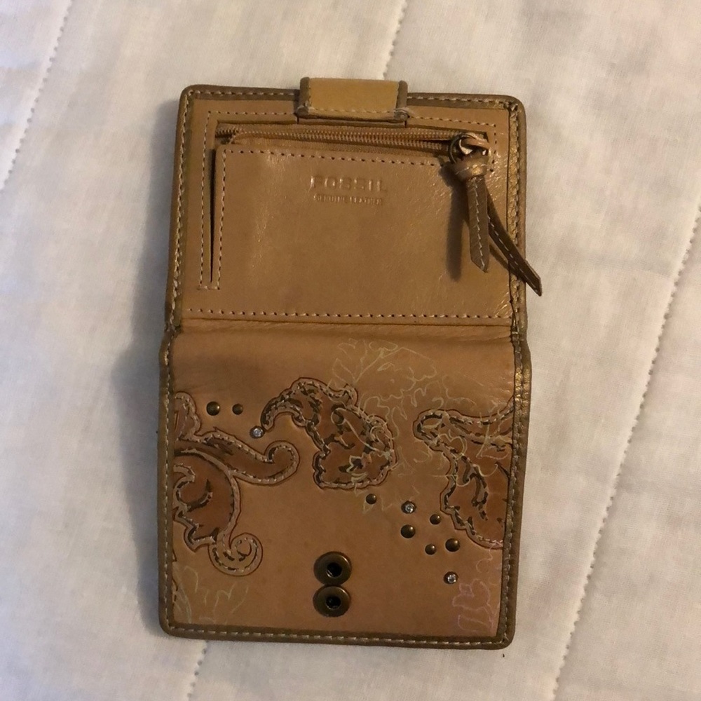 Fossil Tri - fold wallet .
